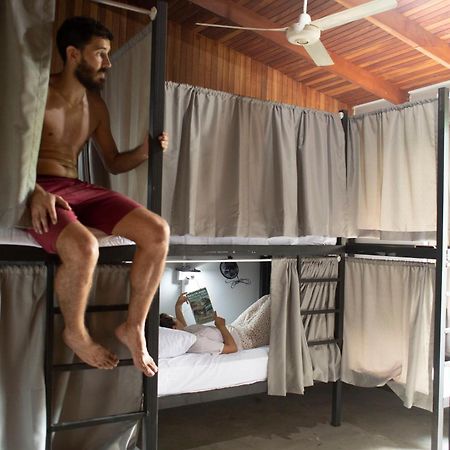 Argdivan Beach Hostel Sámara 외부 사진